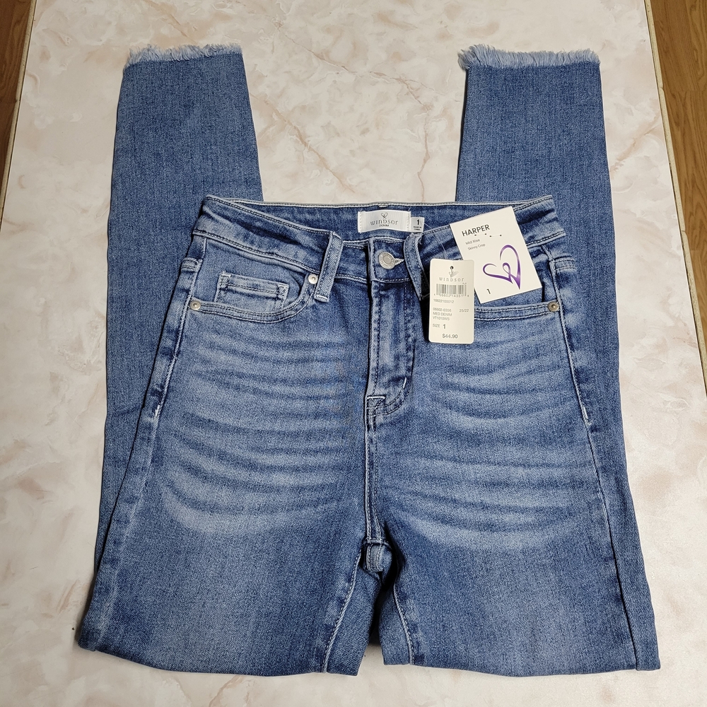 Windsor Denim Harper Mid Rise Skinny Crop Jeans Size 1 NWT Medium Wash